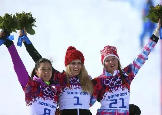Patrizia Kummer gana oro en slalom gigante