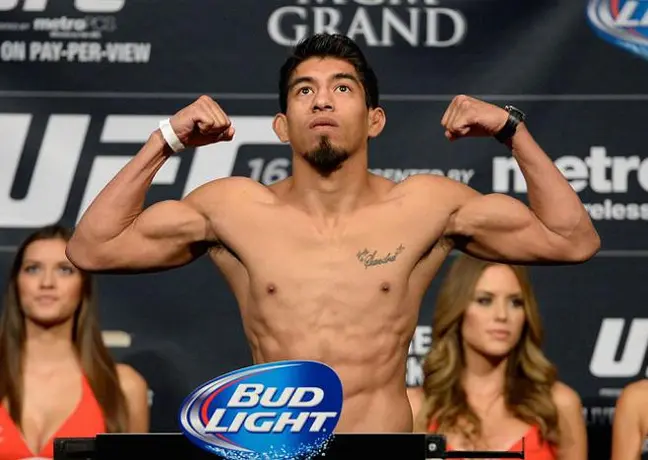 Mexicano deja UFC tras reciente derrota