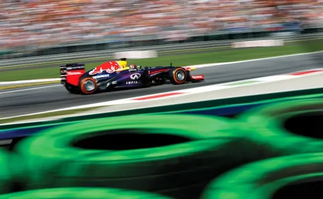 Vettel y Red Bull dominan la tercera práctica en Monza