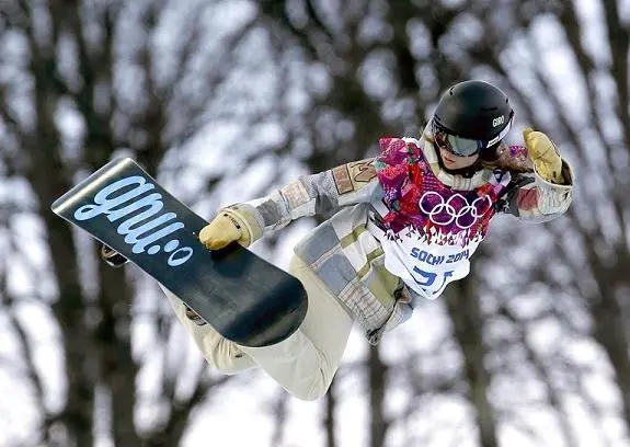 Kaitlyn Farrington consigue Oro para EU en Snowboard