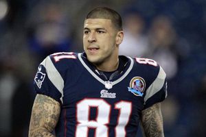 Patriotas cambiarán jerseys de Hernández