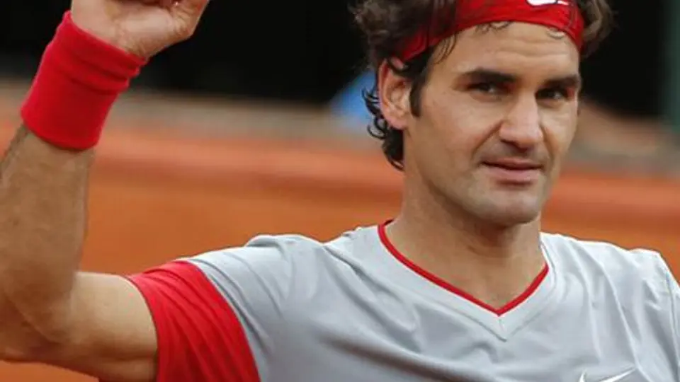 Djokovic y Federer se mantienen con vida en Roland Garros