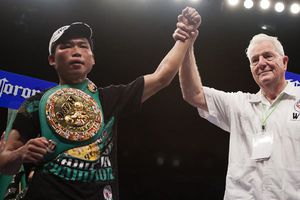 Miura retiene su título por decisión ante 'Yeyo' Thompson