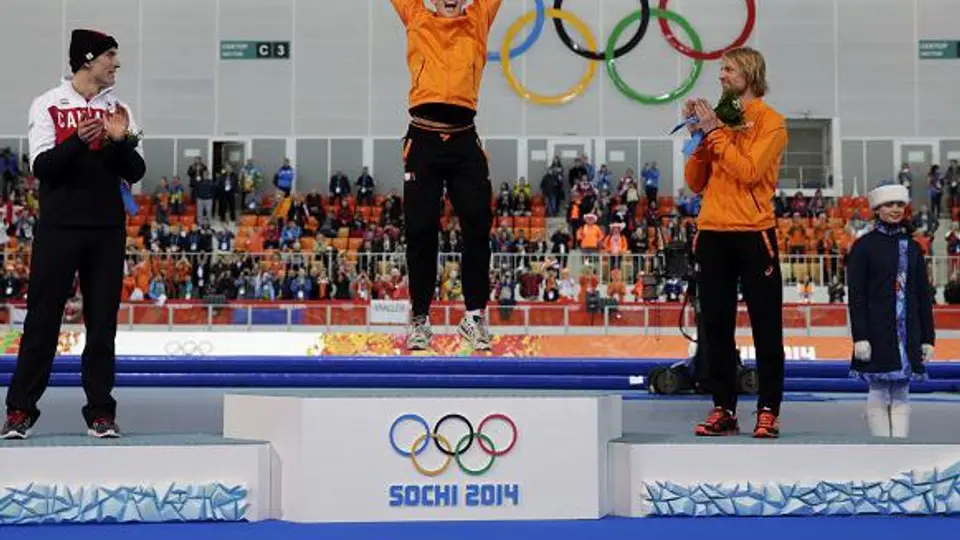Holanda consigue cuarto Oro en patinaje de velocidad