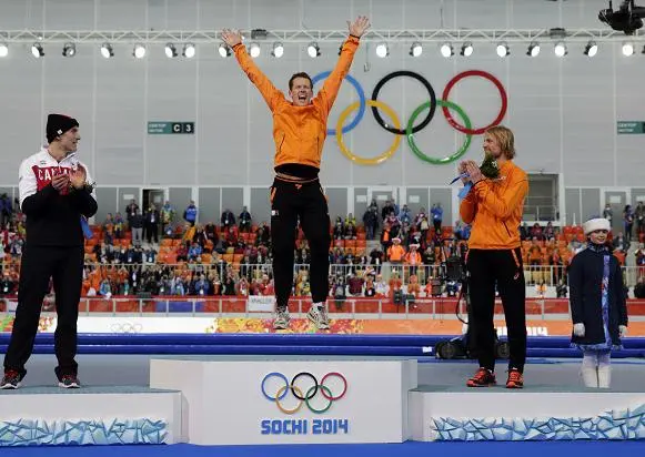 Holanda consigue cuarto Oro en patinaje de velocidad