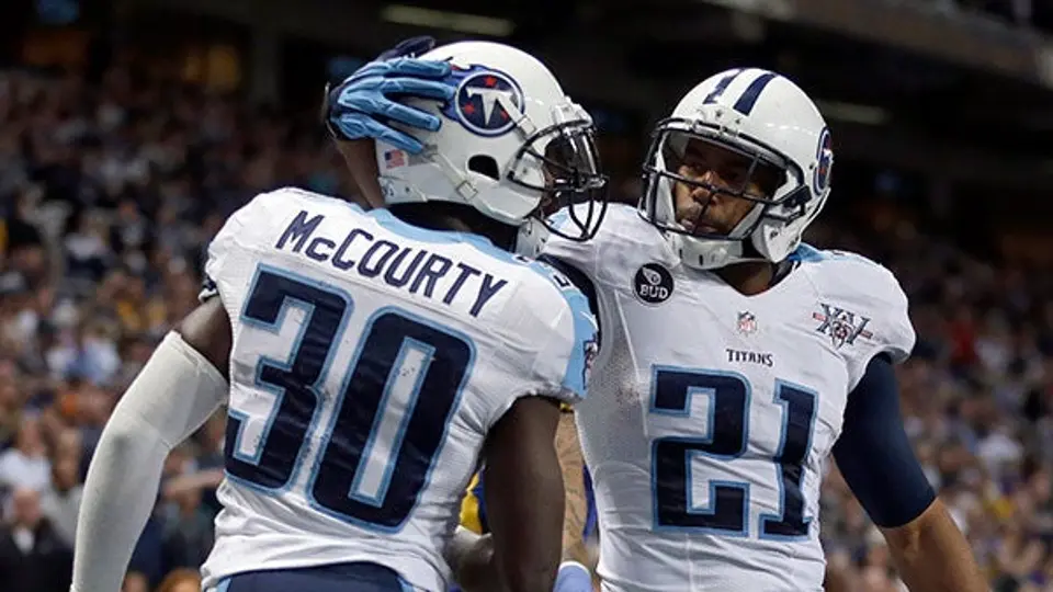 Titanes da cuenta de Carneros y su ex coach Fisher