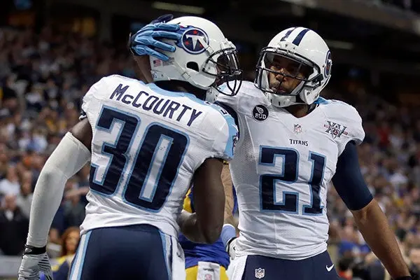 Titanes da cuenta de Carneros y su ex coach Fisher