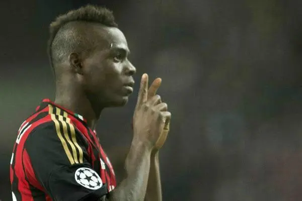 Balotelli sufre un accidente automovilístico