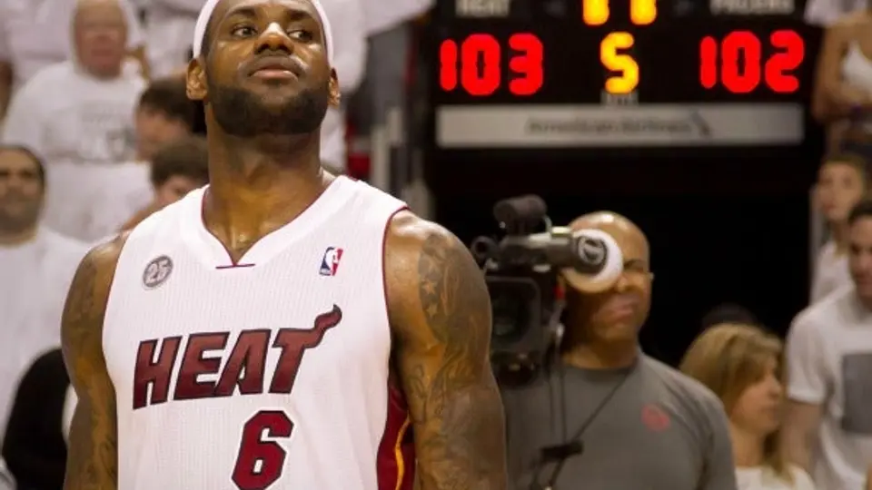 'Debemos jugar mejor': LeBron James