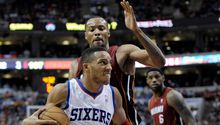 76ers le propina su primera descalabro al Heat