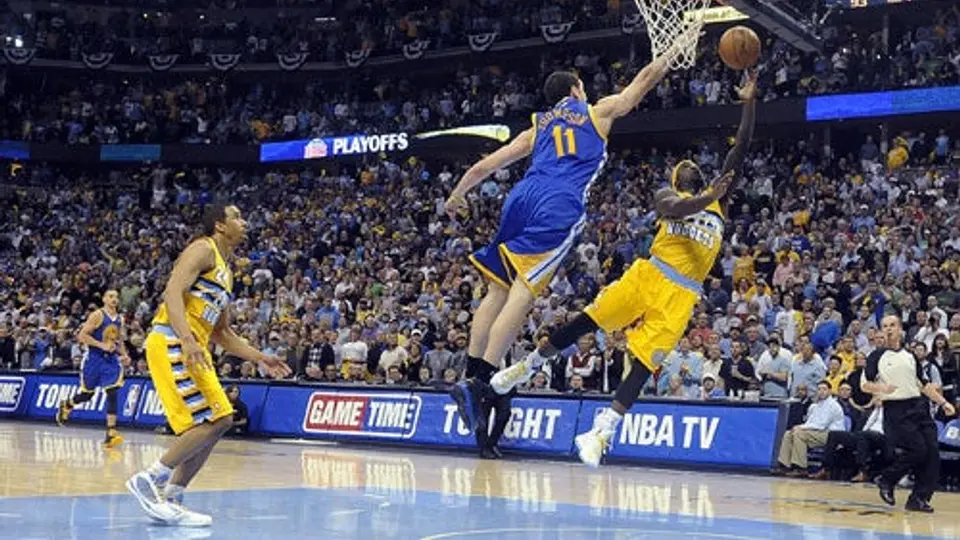 Nuggets vence a Warriors en primero de postemporada
