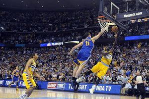 Nuggets vence a Warriors en primero de postemporada