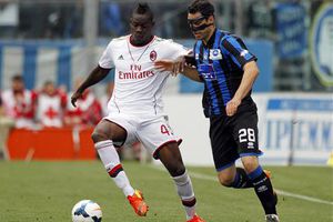 Balotelli sufre robo de Porsche, joyas y relojes