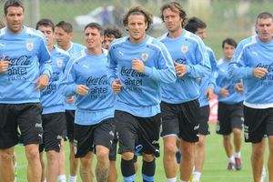 Forlán y otros uruguayos quedan atrapados en elevador