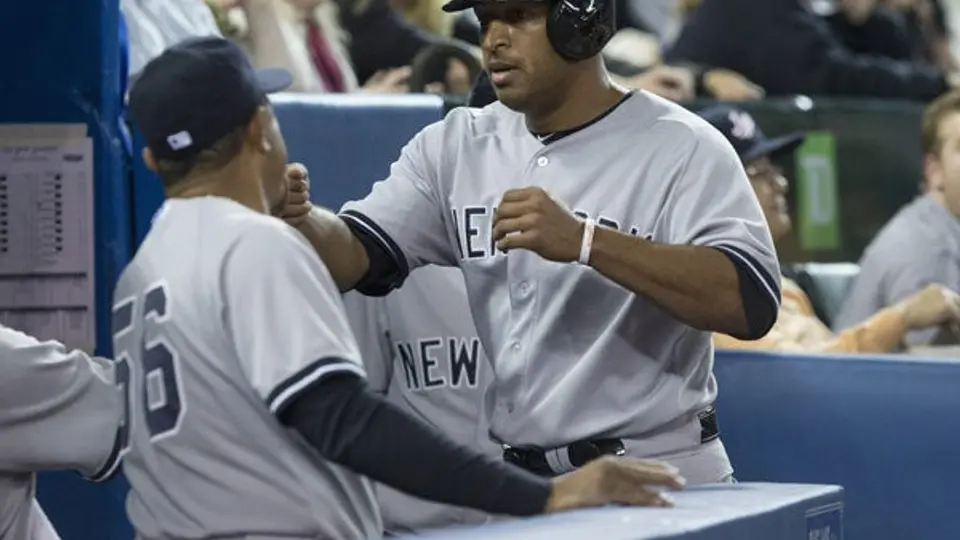 Yanquis vencen a los Azulejos por error de Loup
