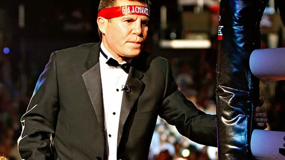 'Canelo enfrentará a un verdadero boxeador': Chávez