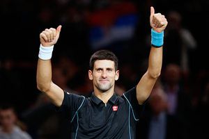 Djokovic avanza a Cuartos en el Masters de París