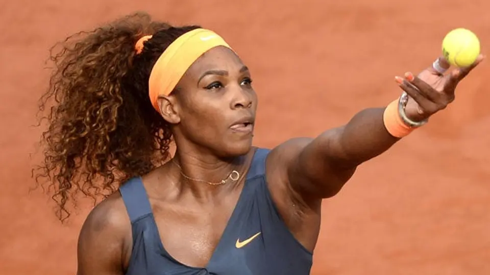 Serena Williams avanza sin problemas a la Final