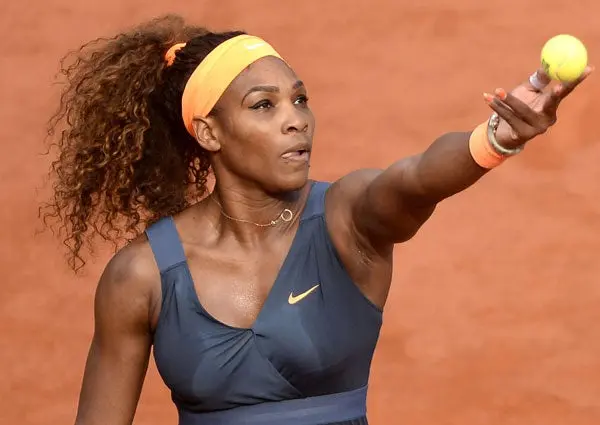 Serena Williams avanza sin problemas a la Final