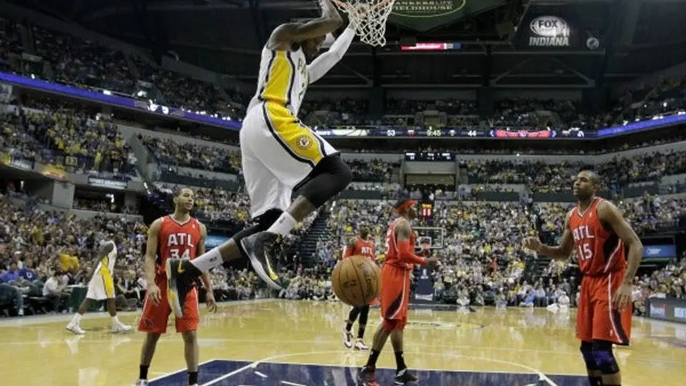 Pacers aventajan la serie ante Hawks