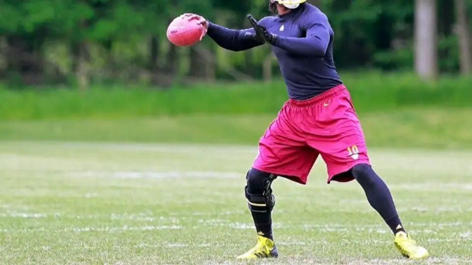 RGIII regresa a los entrenamientos