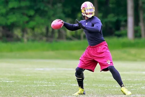 RGIII regresa a los entrenamientos
