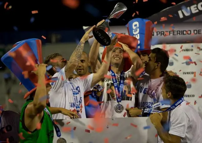 San Lorenzo regalará trofeo de campeón al Papa Francisco