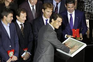 Rafael Nadal 'plasma huella' en el deporte español