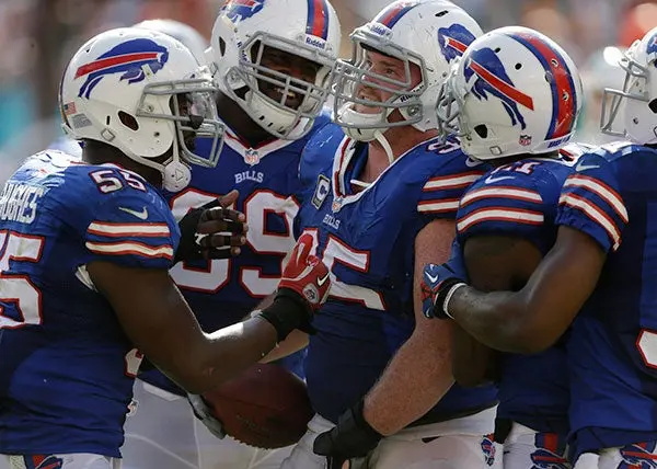 Bills logra apretada victoria sobre Miami