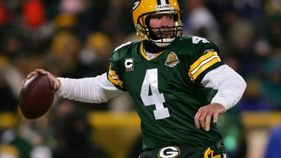Green Bay no retirará el número de Favre este año