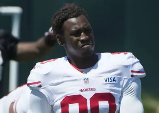 Aldon Smith durante un partido de San Francisco | ESPECIAL