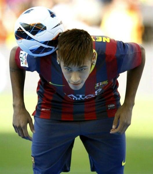 Neymar dijo que llega para apoyar a Messi a ser mejor | EFE