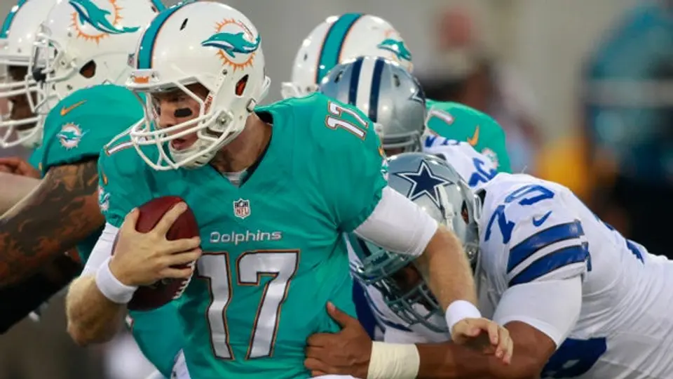 Dallas abre la pretemporada de la NFL con victoria sobre Miami