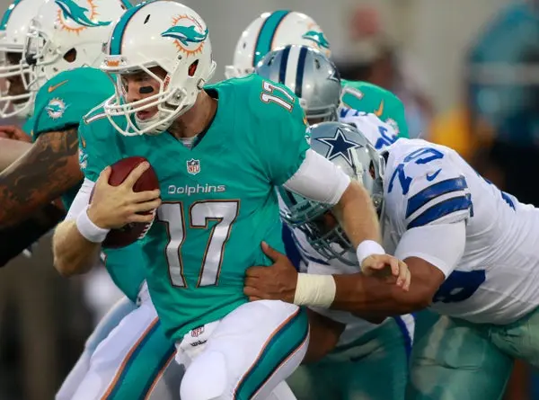 Dallas abre la pretemporada de la NFL con victoria sobre Miami