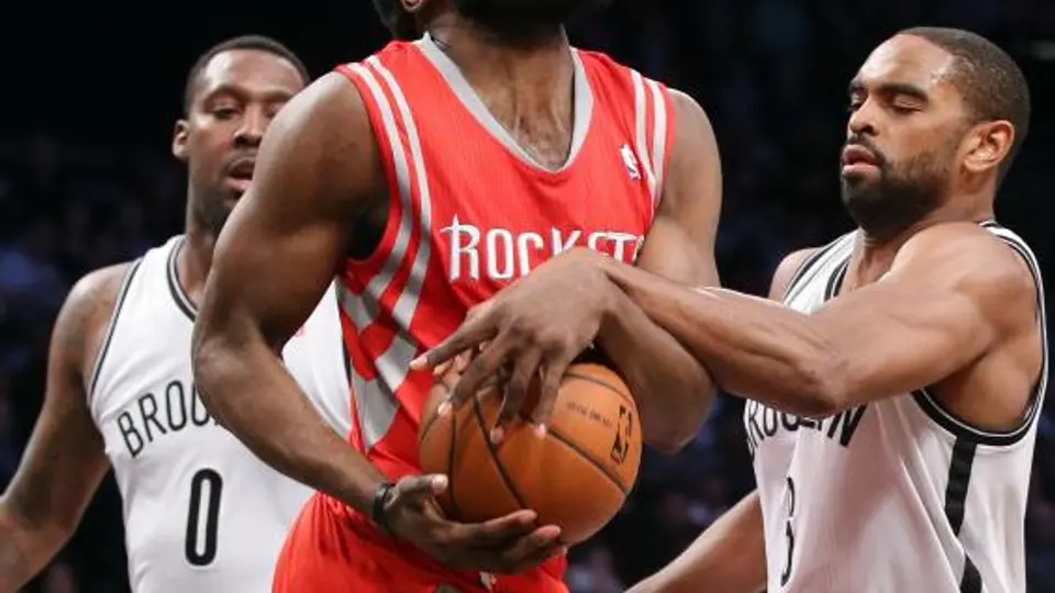 Jorge Gutiérrez y los Nets amarran pase a postemporada