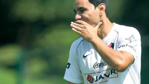 Bravo pide intimidad tras ser baja del Tri de Copa Oro