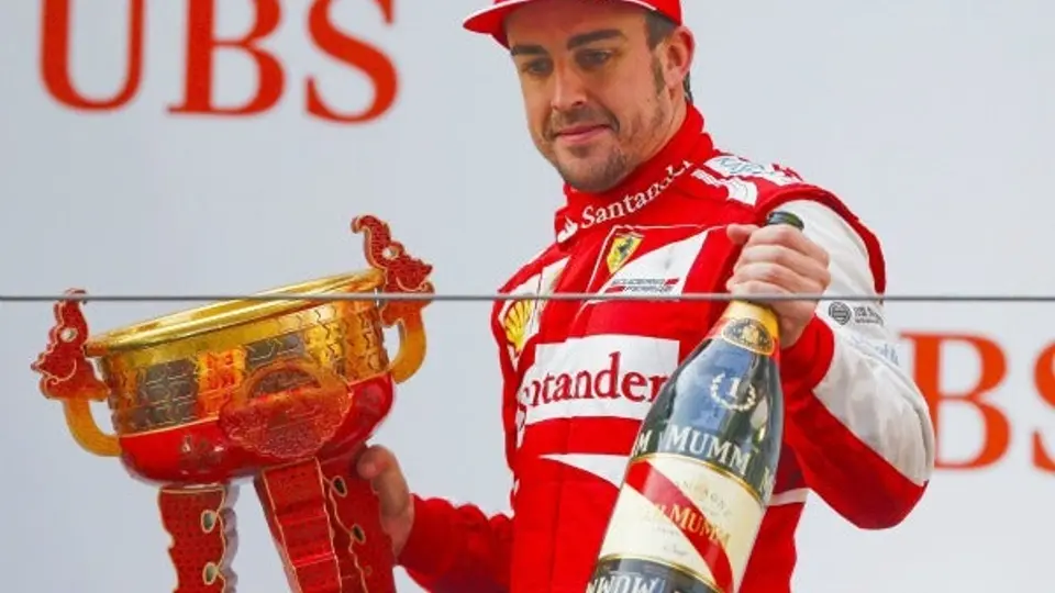 'Tuve una carrera fantástica': Alonso