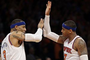 Carmelo y Knicks ganan el primero de playoffs a Boston