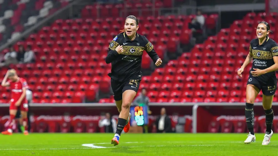 Licha Cervantes en el Nemesio Diez durante el Toluca vs Chivas Femenenil | IMAGO7