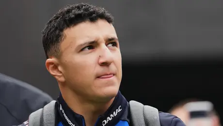 FIA cita a Isack Hadjar tras empujar a un aficionado en el Gran Premio de México