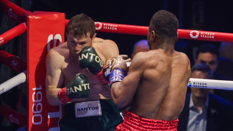 Canelo Álvarez ante Christian Mbilli la función de México vs El Mundo | AFP