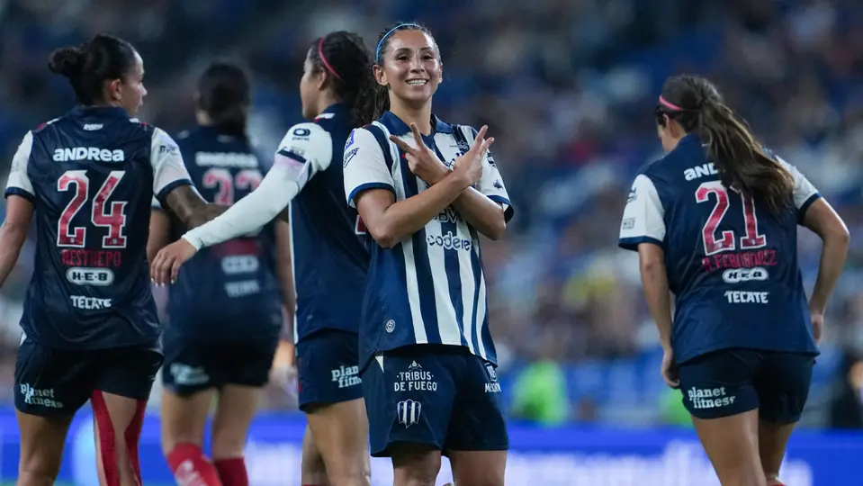 Rayadas de Monterrey, en festejo de gol ante Pumas | IMAGO7