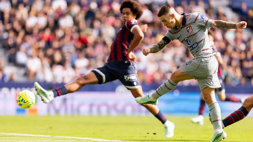 Alejandro Grimaldo con Atlético de Madrid | x:@Atleti