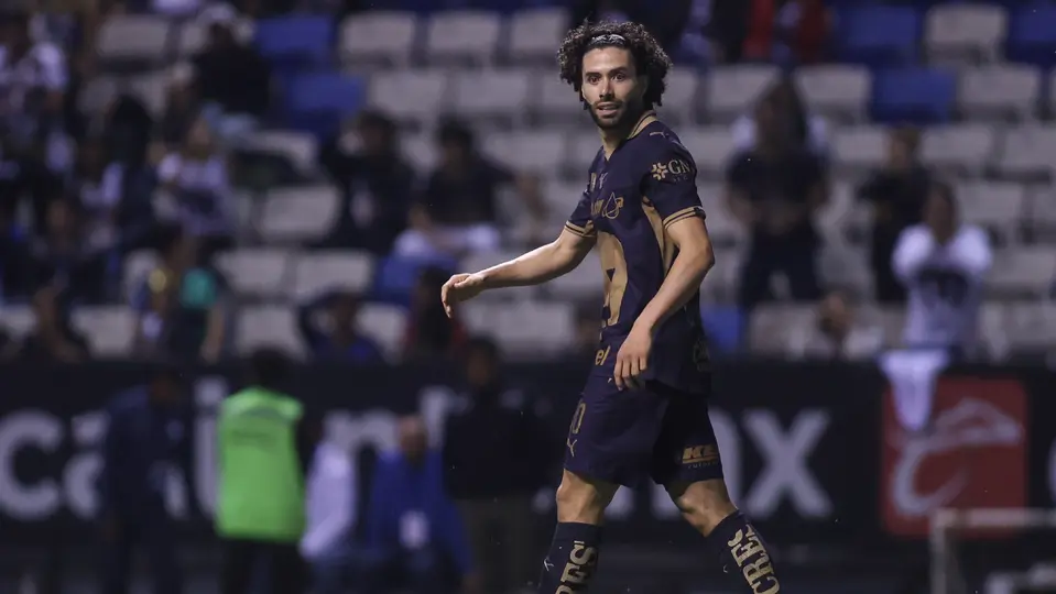 César 'Chino' Huerta, jugador de Pumas, en lamento tras falla ante Puebla | IMAGO7