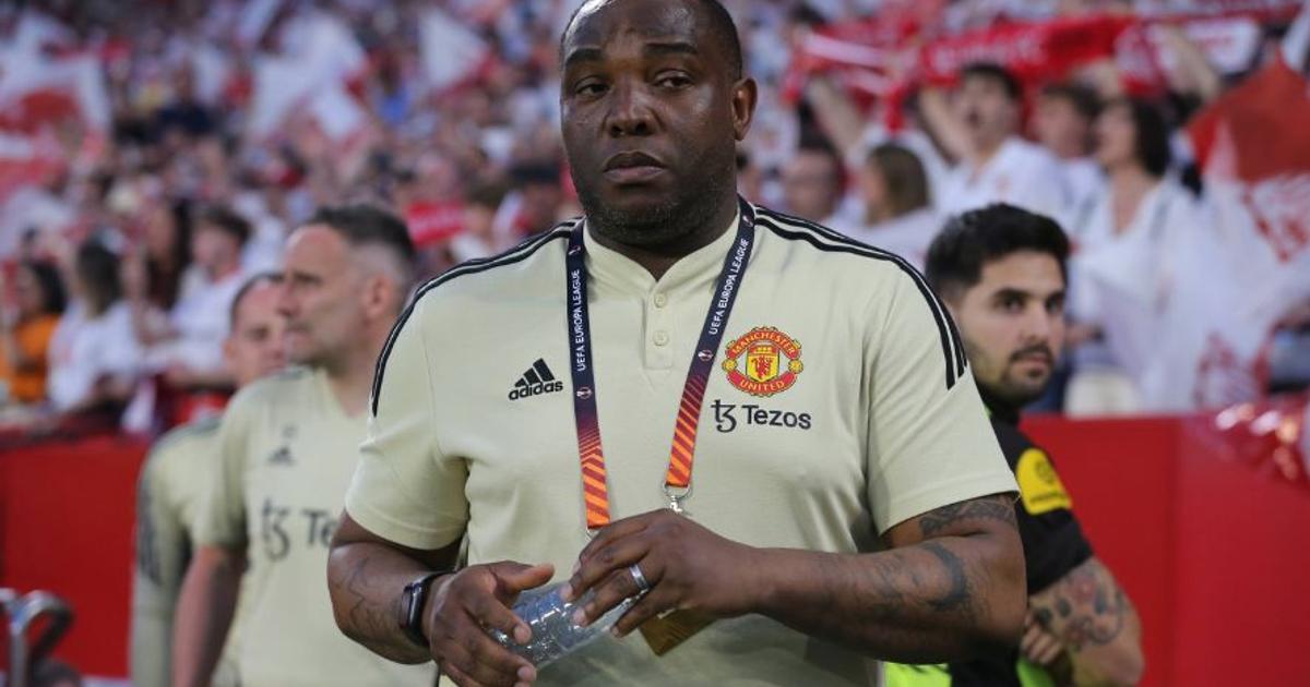 Benni McCarthy Reveals Reality of Coaching at Manchester United: 'Hair ...