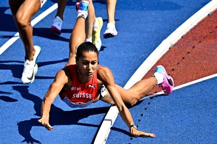 Audrey Werro Handed Lifeline After Dramatic Fall as Keely Hodgkinson and Femke Bol Await in 800m Final