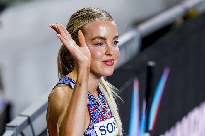 Keely Hodgkinson Faces Cautious Coaching Plan as She Targets Historic 800m World Record