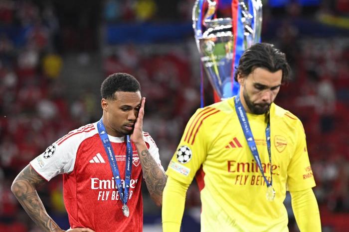 Kenyan Chelsea Fan Who Traveled to Budapest to  'Hate-Watch' Arsenal Vindicated as PSG Lift Champions League Trophy