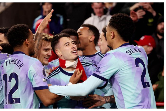 Arsenal cruise to victory against Brentford