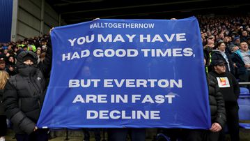 Angry Everton fans protest lack of signings